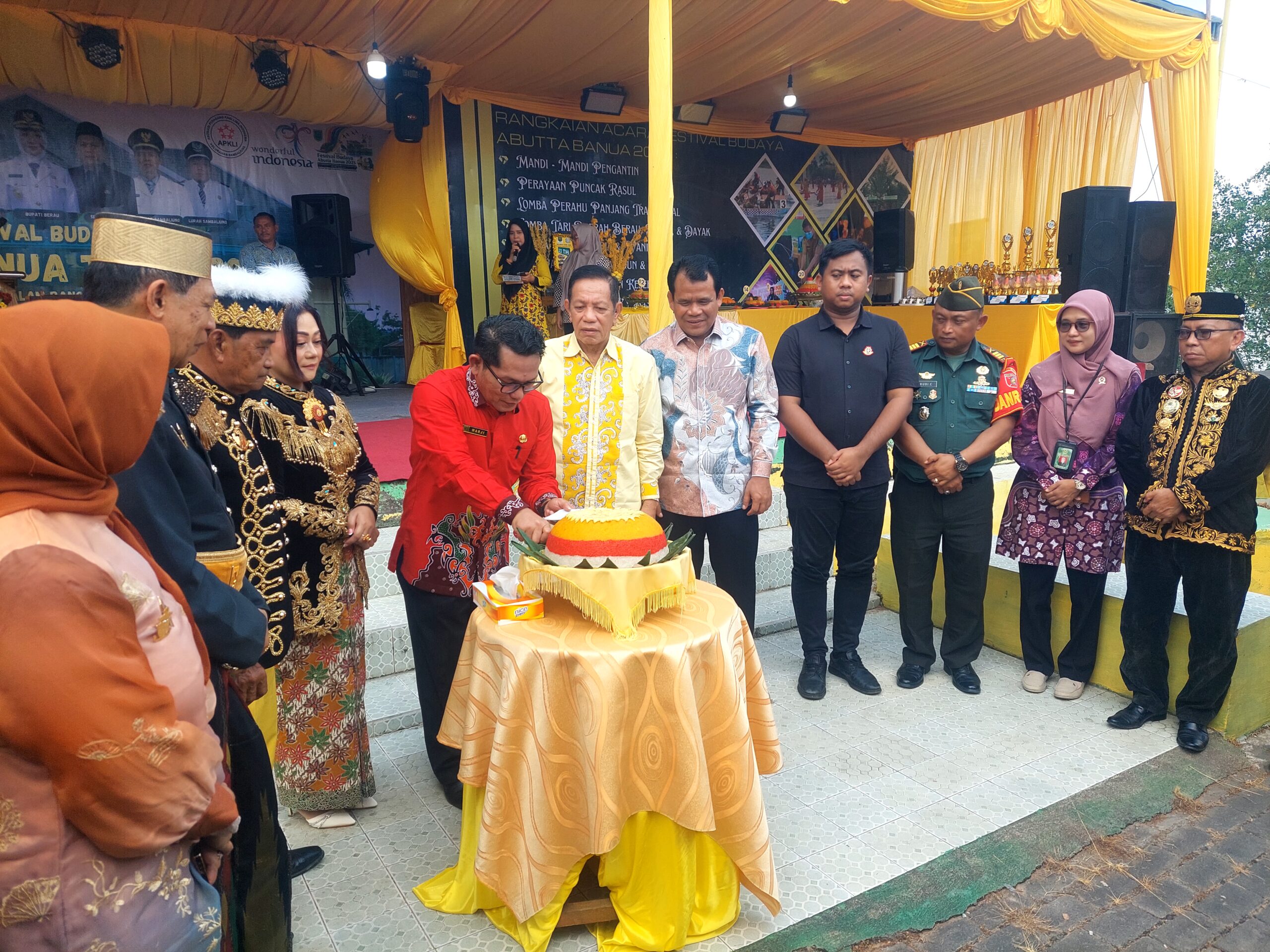 Festival Abutta Banua, Rangkaian Pesta Rakyat Peringati Hari Jadi Sambaliung dan PKL Basuli