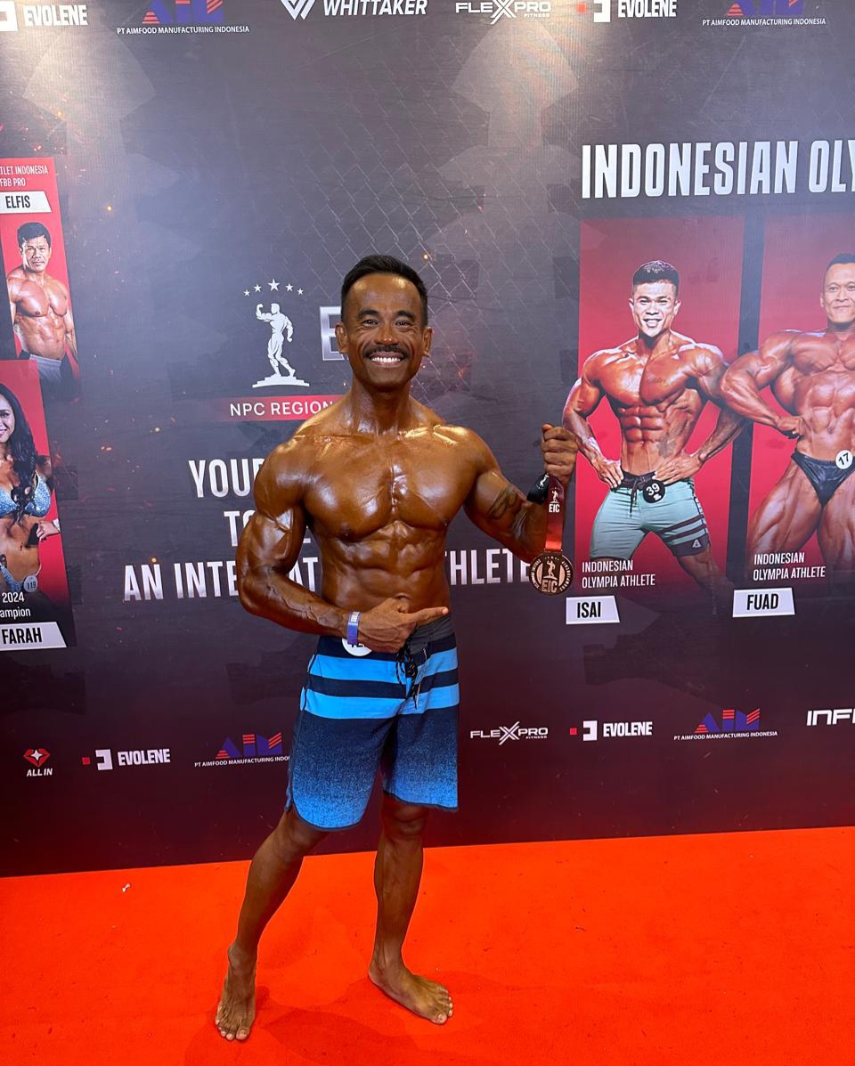 Lalu Ridwansyah Harumkan Berau di Kejuaraan Dunia Binaraga Evolene di Bali