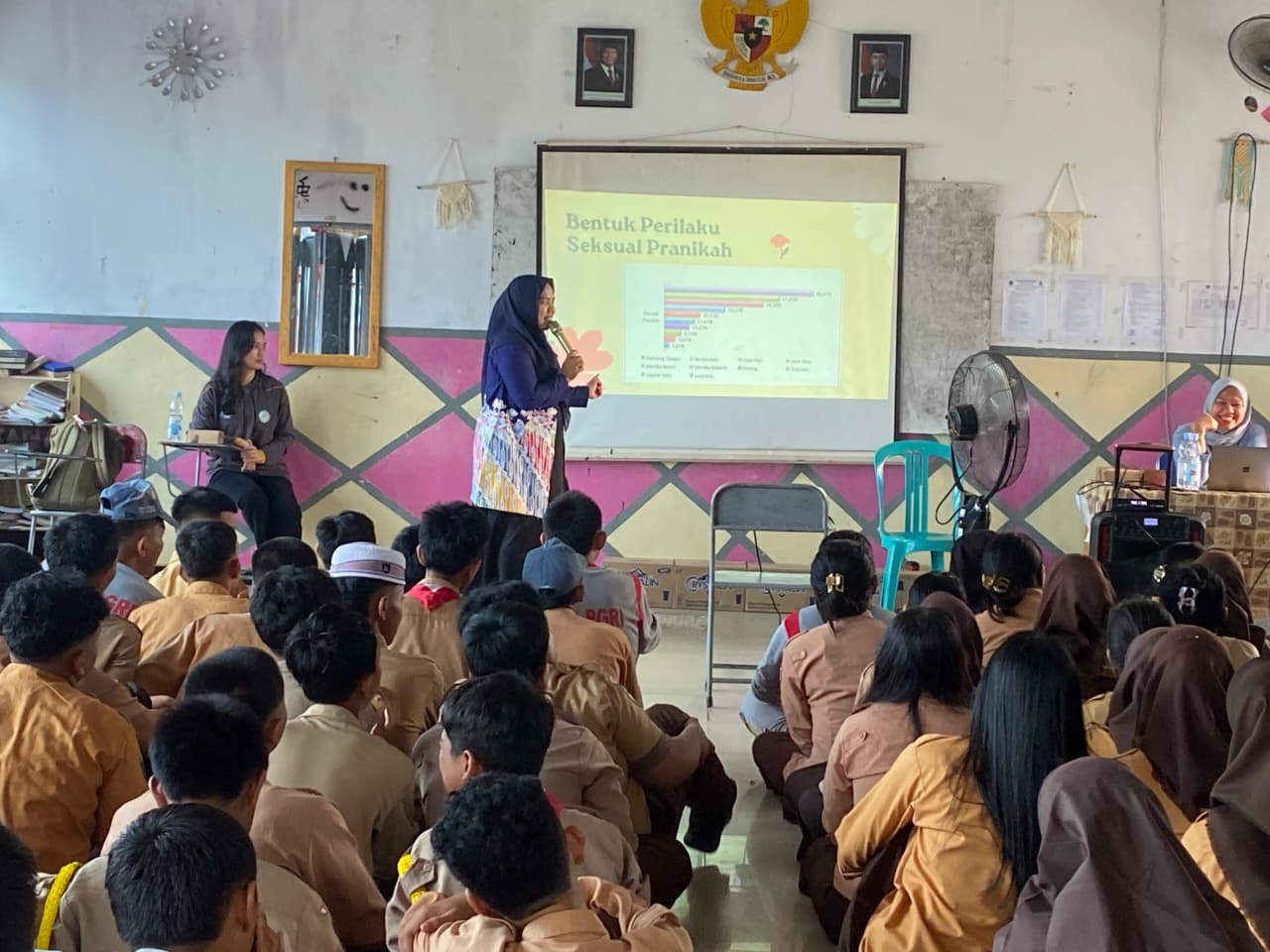 Tekan Angka Kehamilan Dini, Mahasiswa Ners ITKES WHS Edukasi Remaja di Berau