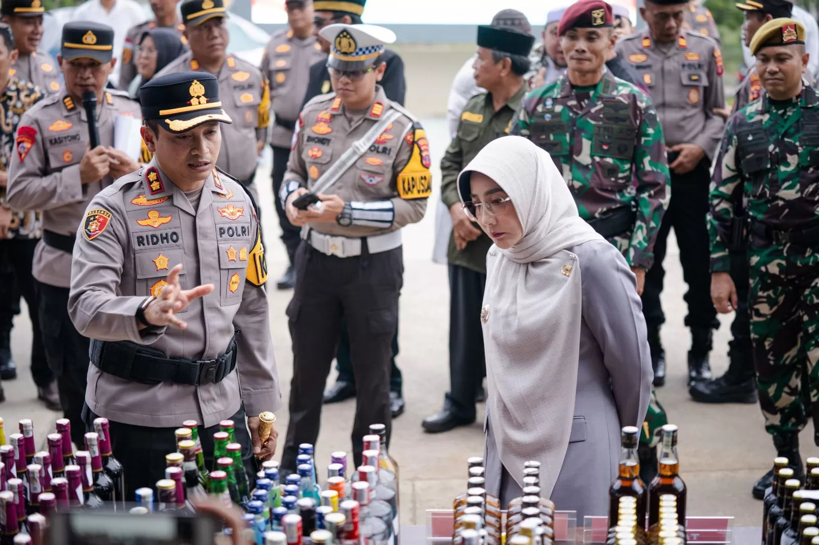 Operasi Pekat Mahakam 2026 Usai, Polres Berau Sita Ribuan Botol Miras dan Puluhan Motor Balap Liar