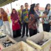 Tekan Inflasi dan Stunting, Pemkab Berau Perluas Penjualan Ikan Murah ke 13 Kecamatan